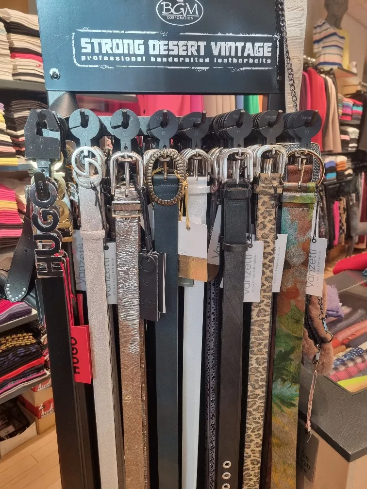 Damen Mode Accessoires Neubrandenburg Bumerang10