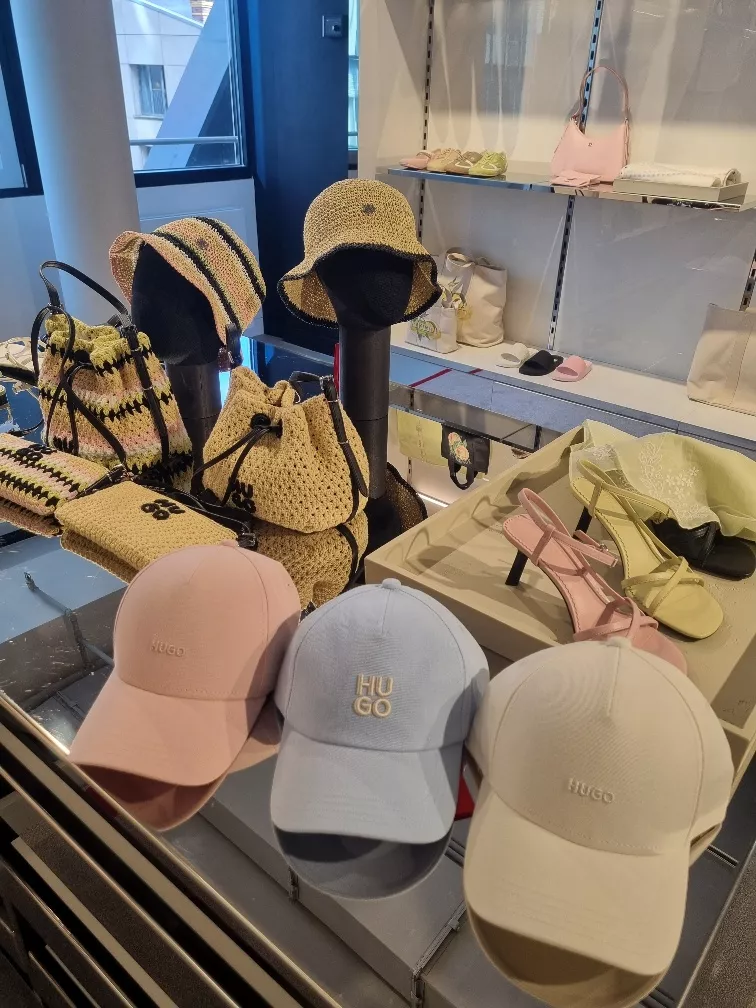 Damen Mode Accessoires Neubrandenburg Bumerang